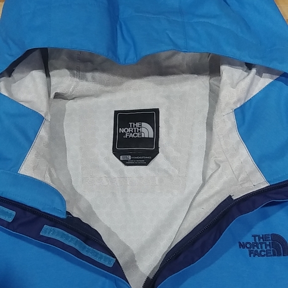 The North Face plus size rain jacket - Picture 11 of 12
